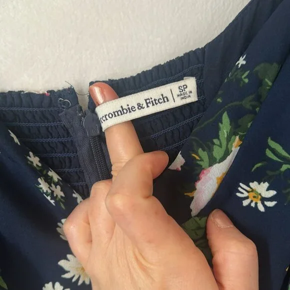 Abercrombie and Fitch long-sleeve draped skirt midi dress floral navy S Petite - Picture 4 of 7